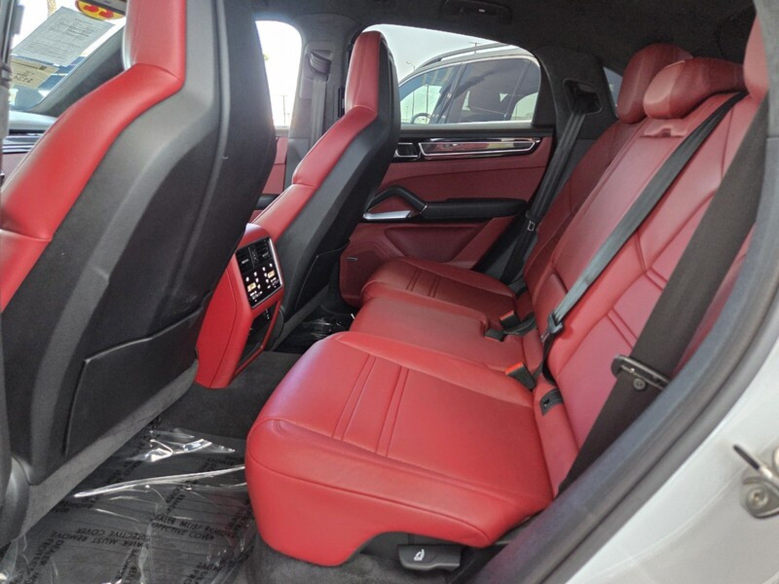 Used 2022 Porsche Cayenne Turbo AWD/4WD image 14
