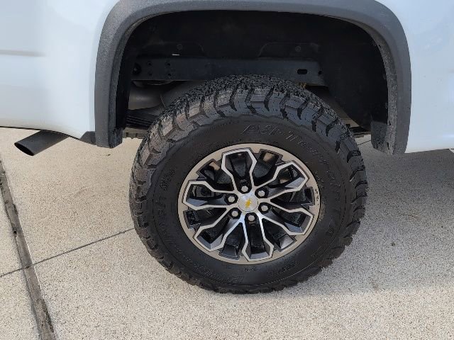 Used 2022 Chevrolet Colorado ZR2 AWD/4WD image 3