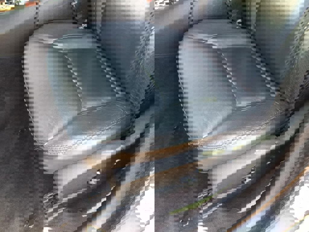 Used 2013 Chrysler 300 w/ Driver Convenience Group image 26