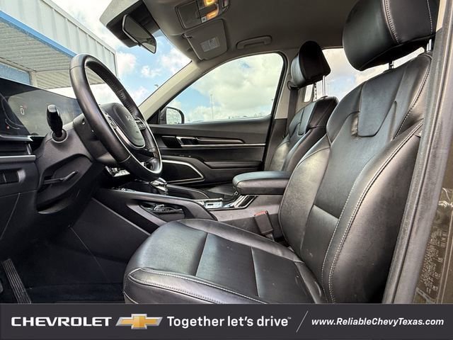 Used 2023 Kia Telluride S FWD image 30