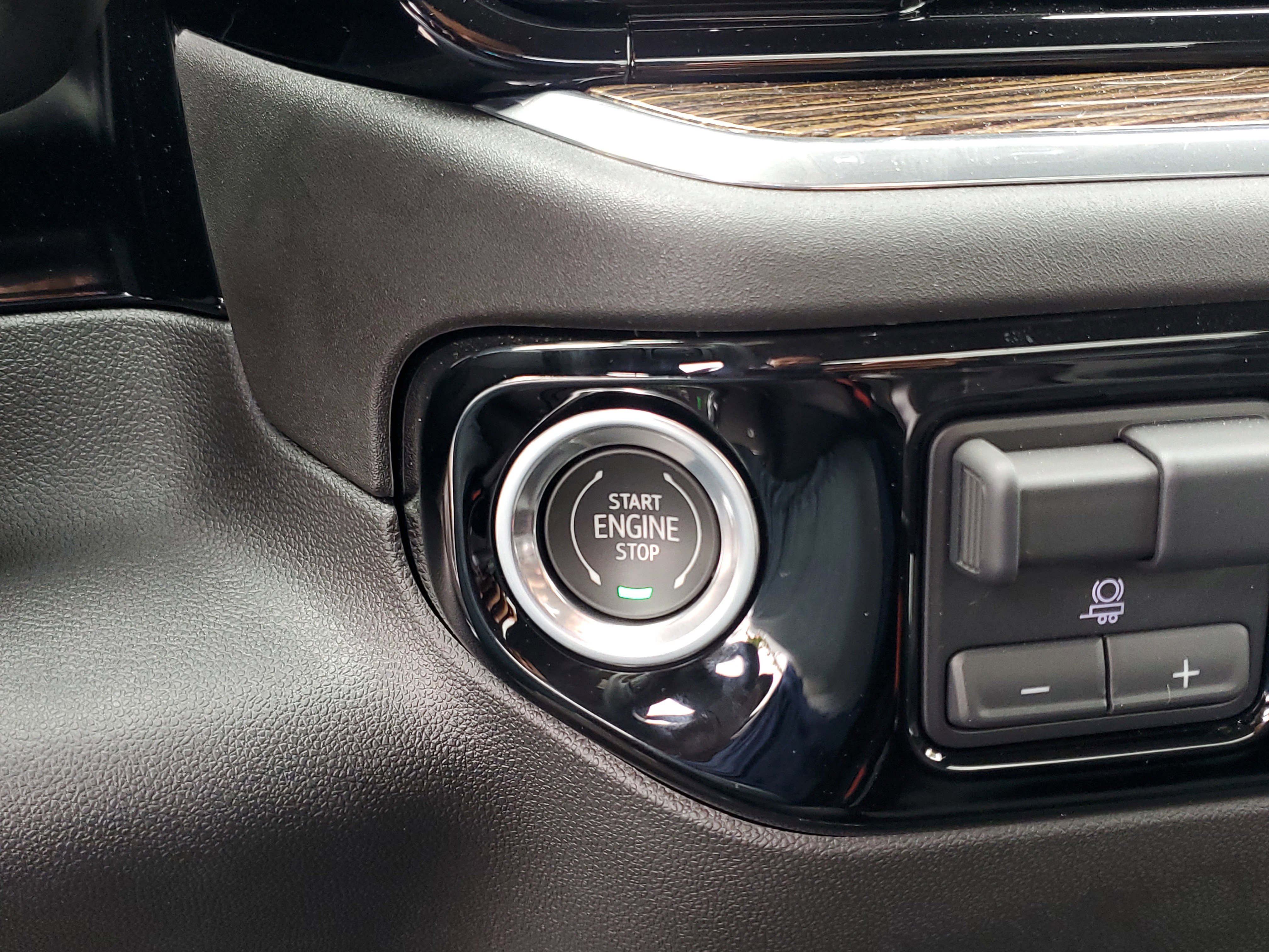 Used 2024 GMC Sierra 2500 SLE w/ SLE Convenience Package image 16