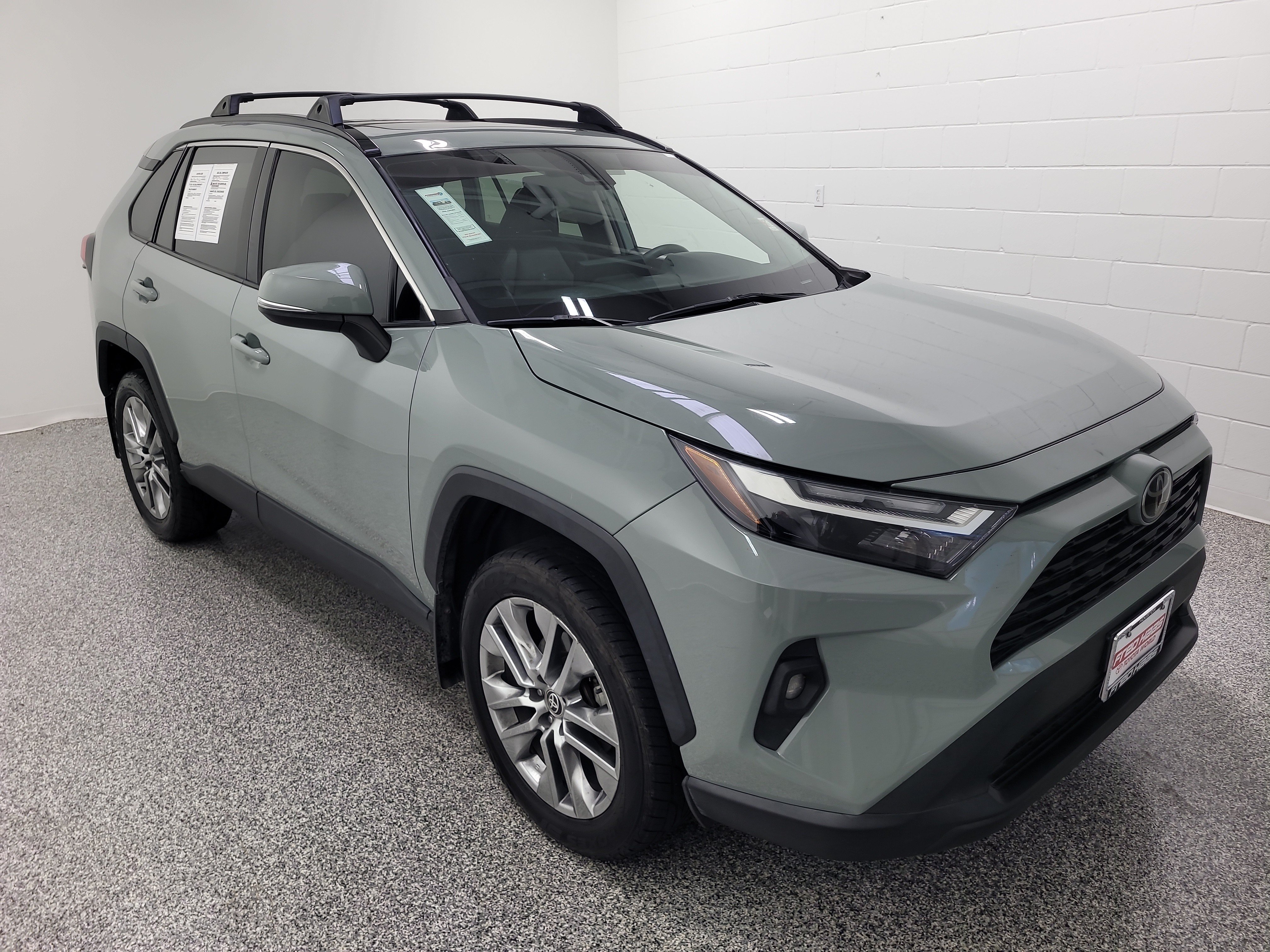 Used 2022 Toyota RAV4 XLE Premium FWD image 3