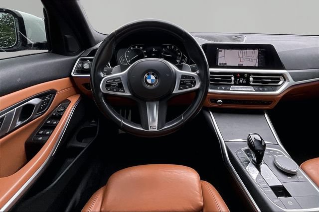 Used 2021 BMW 330i Sedan w/ M Sport Package RWD image 8
