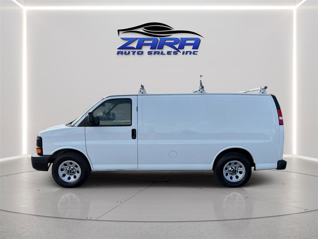 Used 2014 GMC Savana 1500 AWD image 4