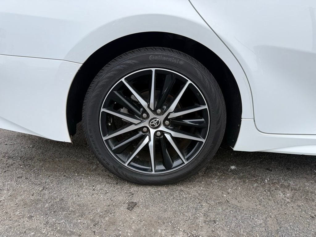 Used 2023 Toyota Camry SE FWD image 6