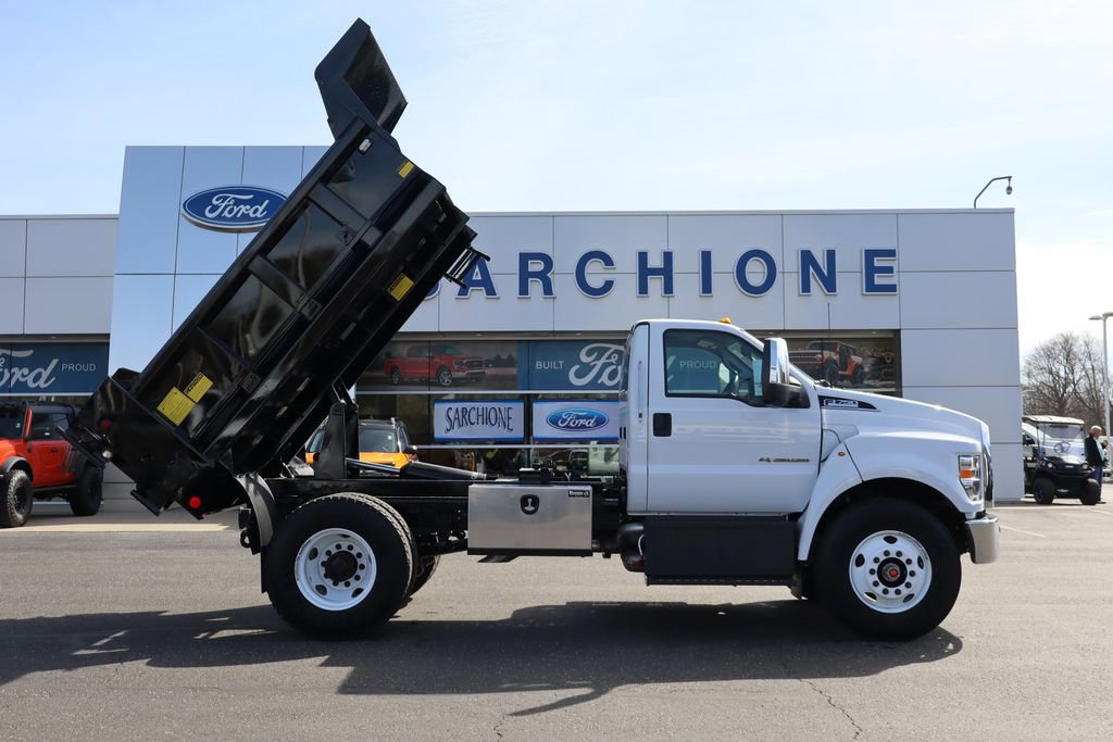 New 2026 Ford F750 2WD Regular Cab Super Duty image 5