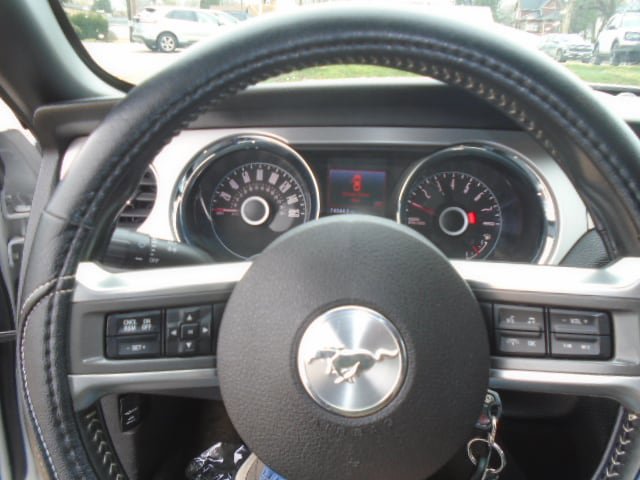 Used 2014 Ford Mustang Premium RWD image 17