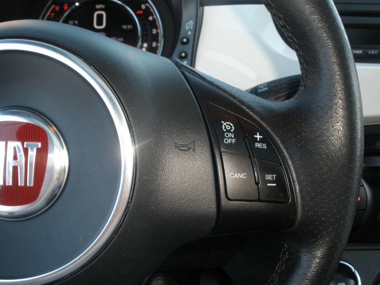 Used 2015 FIAT 500 Sport w/ Comfort/Convenience Group image 36