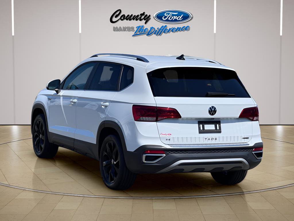 Used 2023 Volkswagen Taos SE w/ Black Wheel Package AWD/4WD image 8