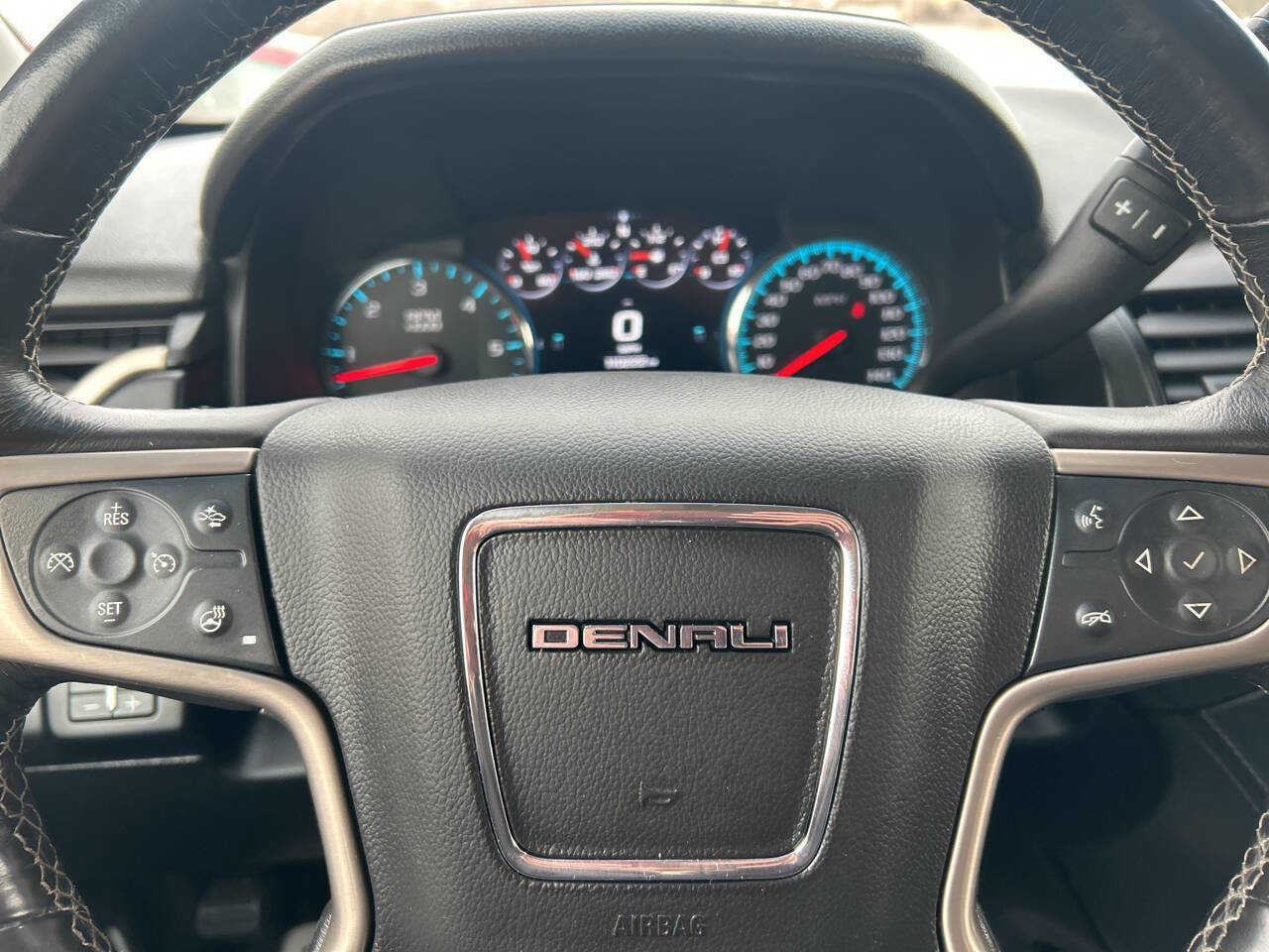 Used 2018 GMC Yukon XL Denali w/ Denali Ultimate Package image 21