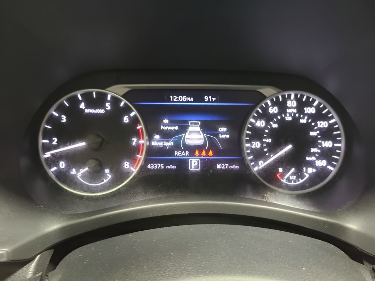 Used 2024 Nissan Sentra SV FWD image 27