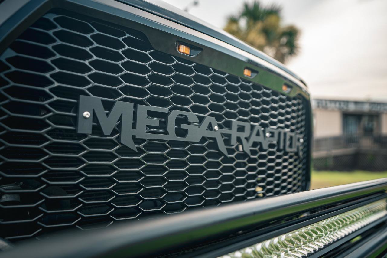Used 2012 Ford F250 Lariat w/ Lariat Ultimate Pkg AWD/4WD image 8