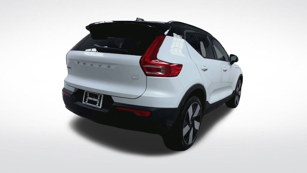 Used 2023 Volvo XC40 Recharge Ultimate image 25