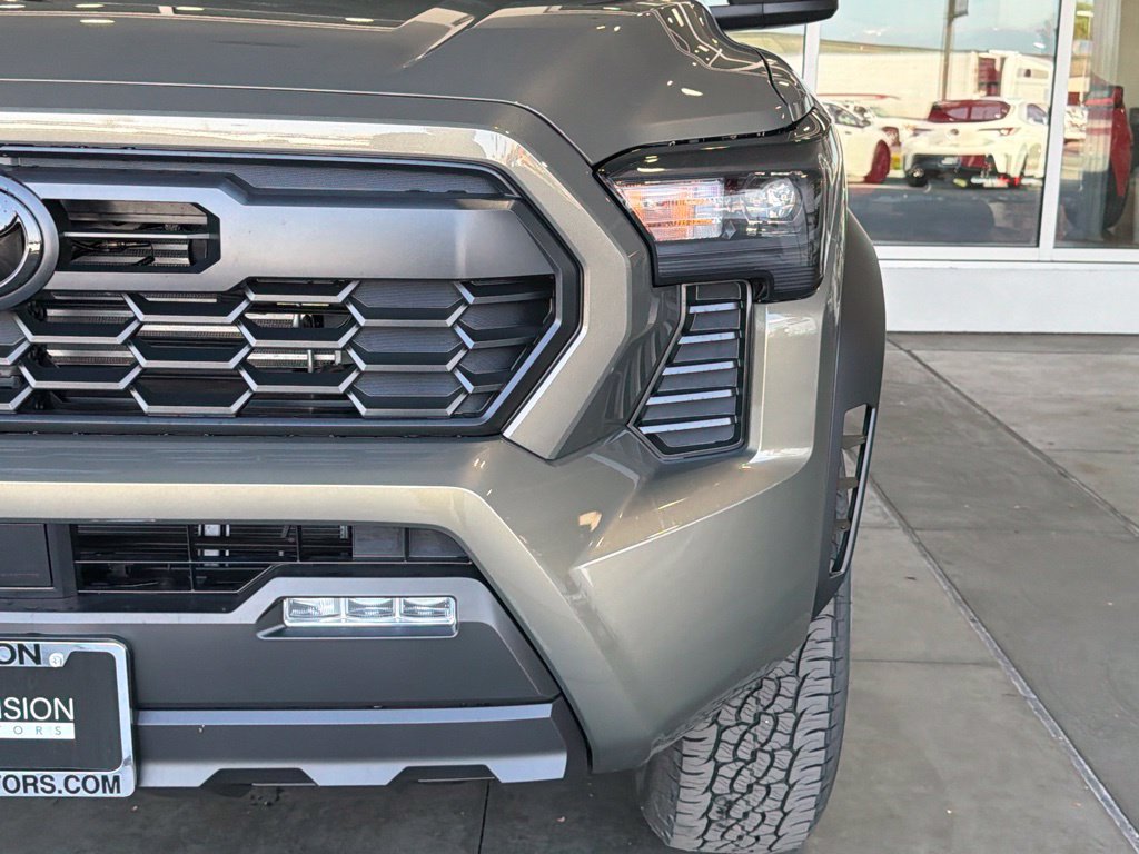 New 2026 Toyota Tacoma TRD Off-Road AWD/4WD image 5