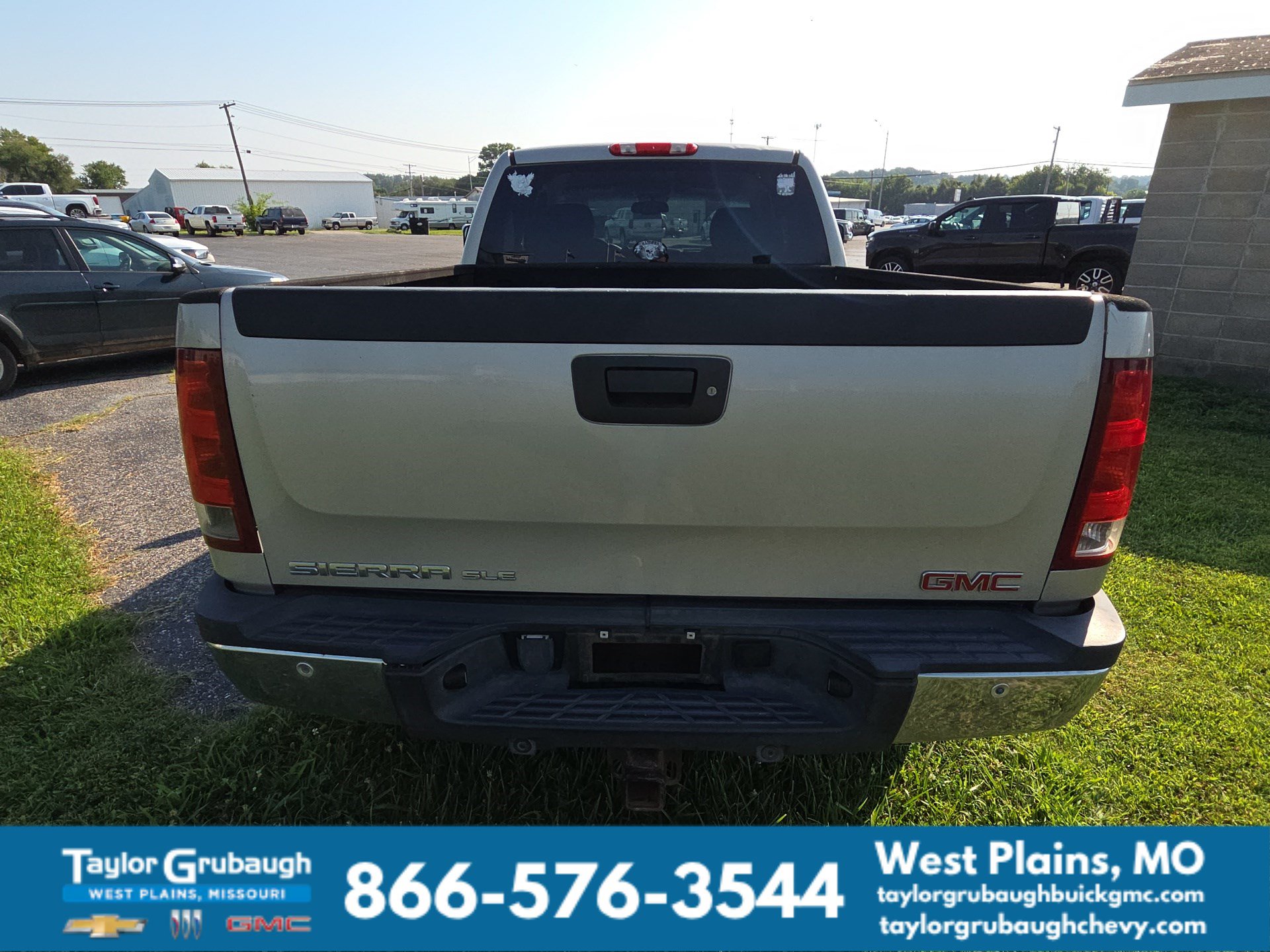 Used 2008 GMC Sierra 2500 SLE w/ Convenience Package RWD image 5