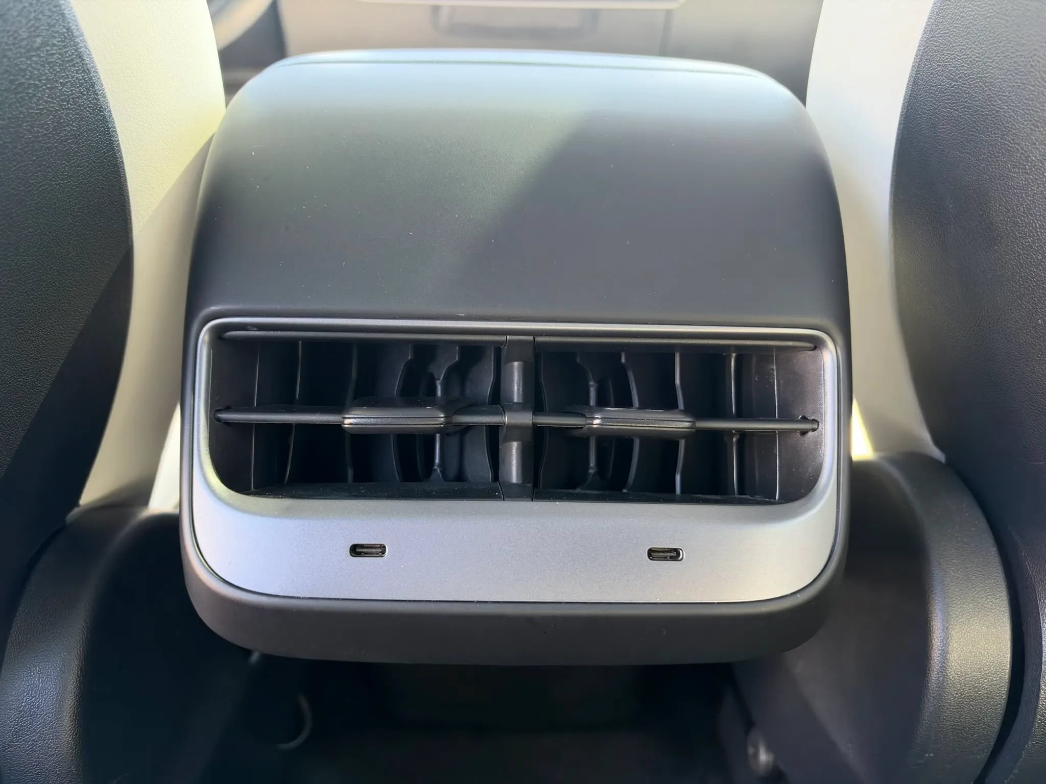 Used 2022 Tesla Model Y Performance AWD/4WD image 12