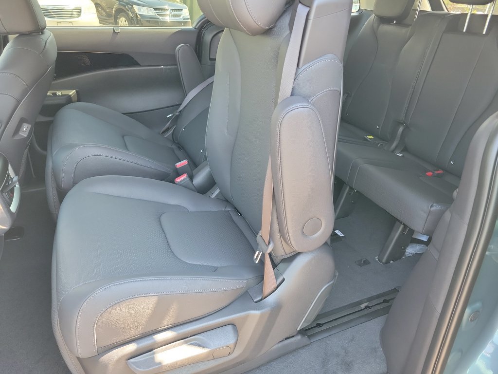 New 2027 Kia Carnival SX Prestige FWD image 15