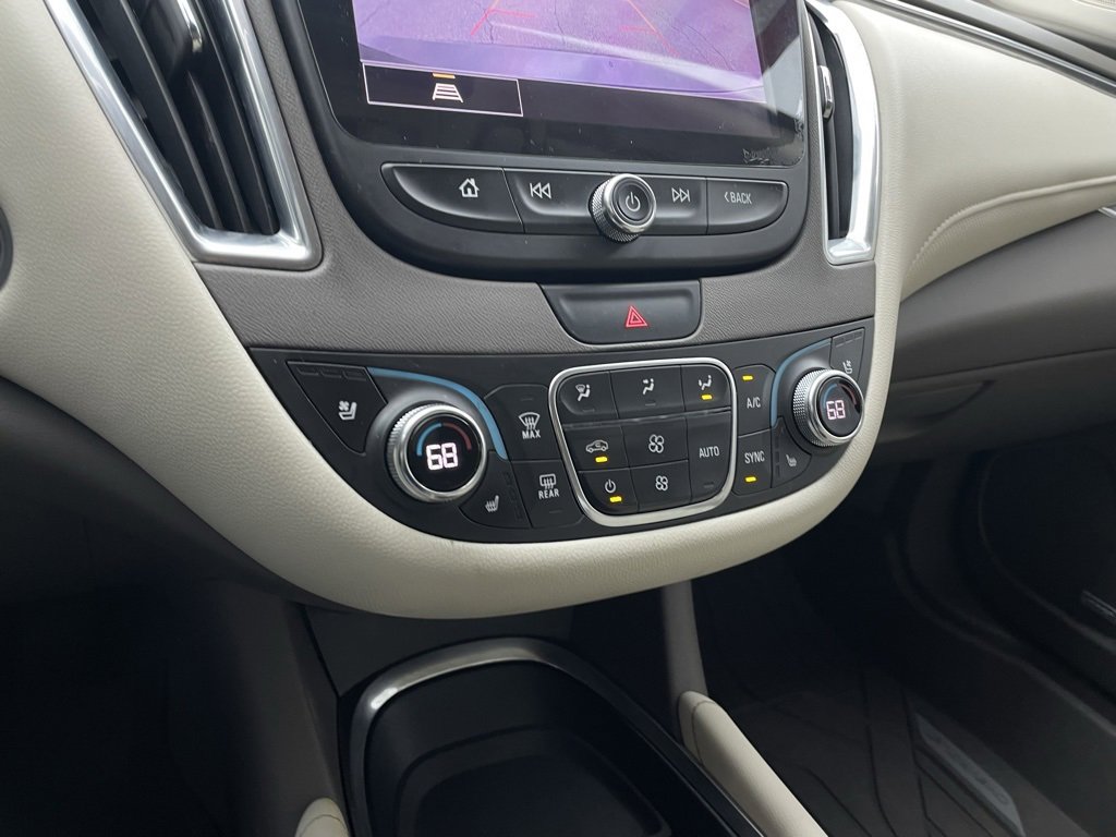 Used 2021 Chevrolet Malibu Premier image 17