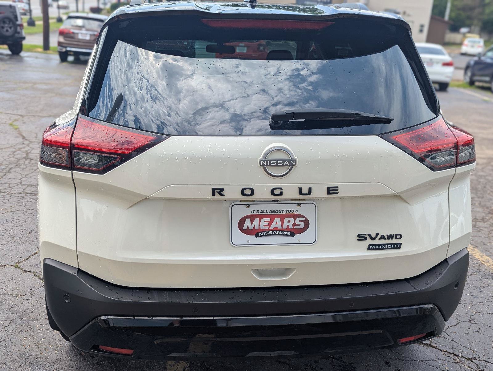 Used 2023 Nissan Rogue SV w/ SV Premium B Package AWD/4WD image 7