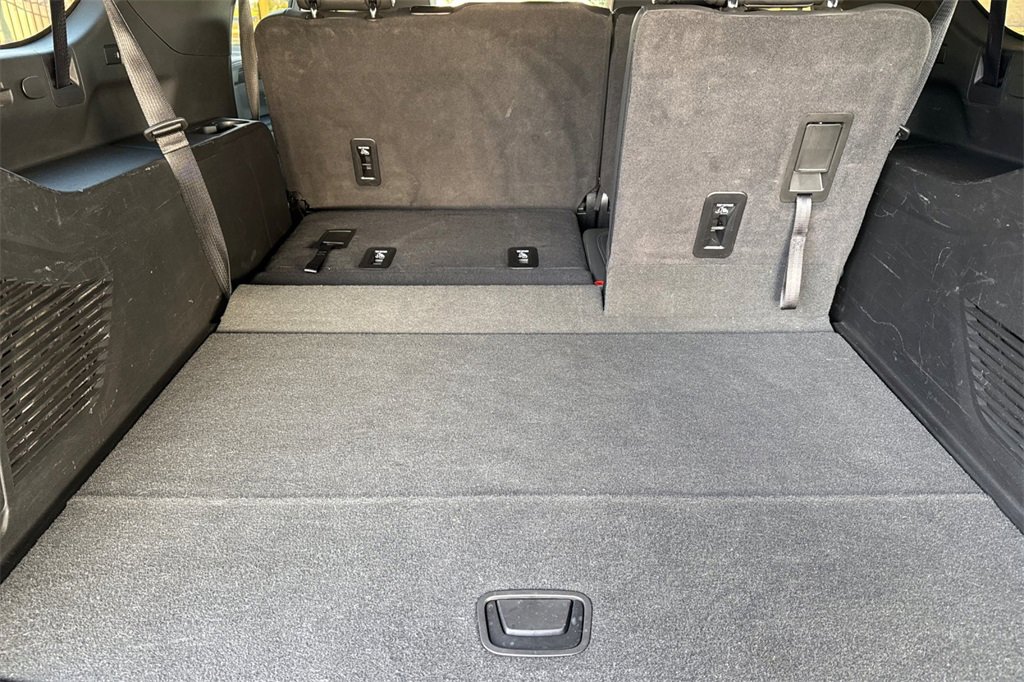 Used 2024 Chevrolet Suburban LT image 22