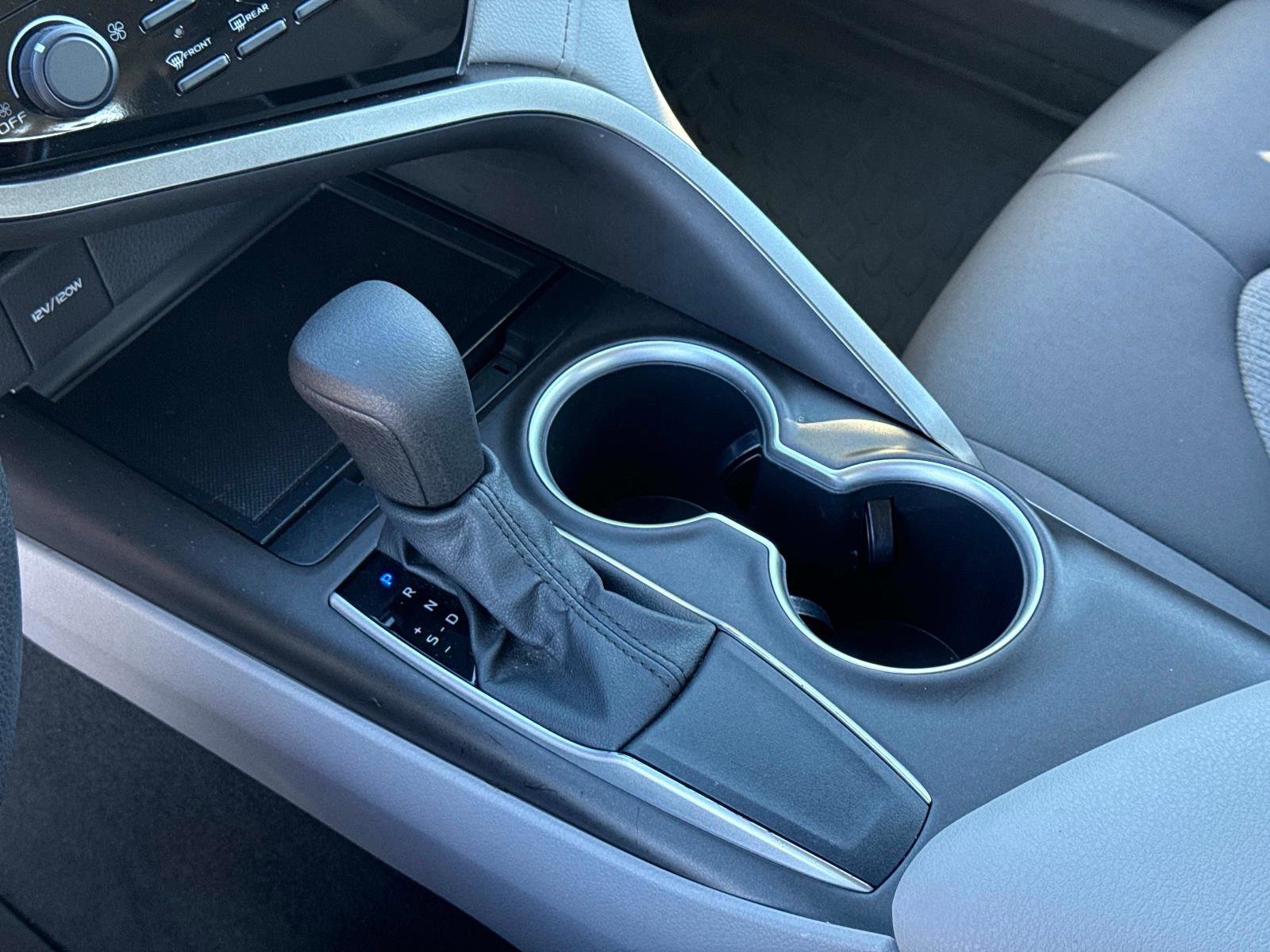 Used 2021 Toyota Camry LE image 27