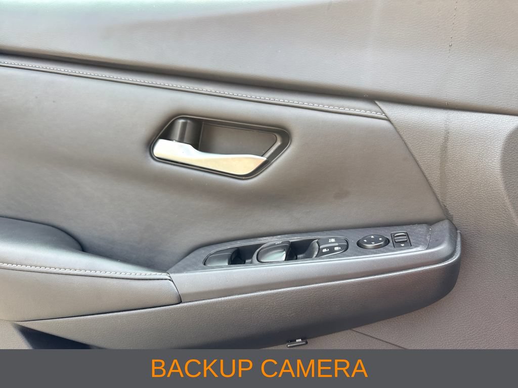 Used 2024 Nissan Sentra SV FWD image 7