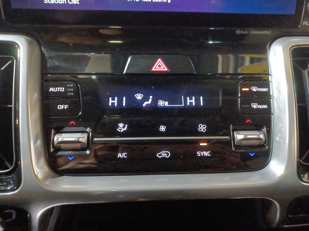 Used 2023 Kia Sorento SX image 17