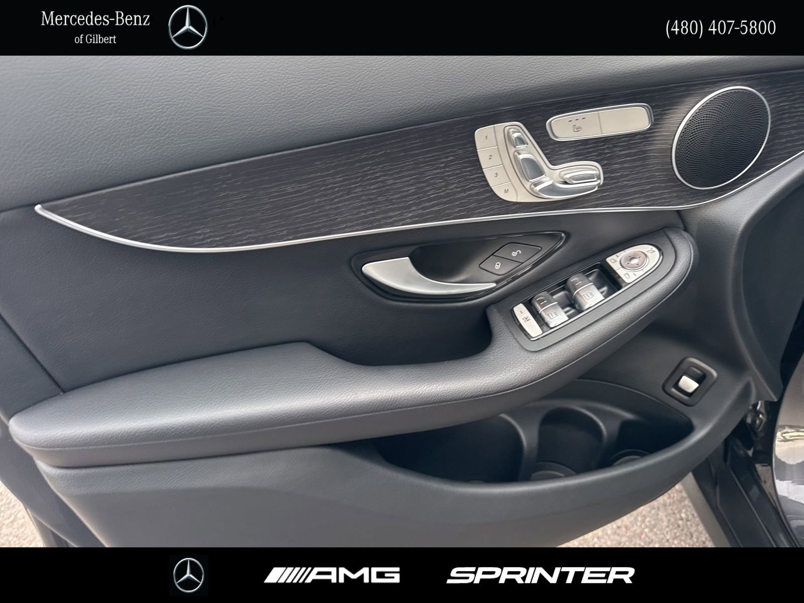 Used 2022 Mercedes-Benz GLC 300 4MATIC image 11