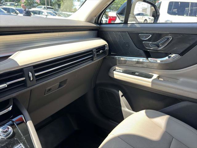 Used 2022 Lincoln Corsair AWD w/ Premium Package image 31