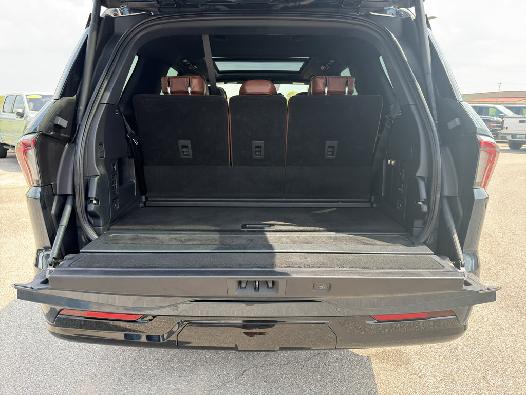 Used 2025 Lincoln Navigator Reserve AWD/4WD image 29