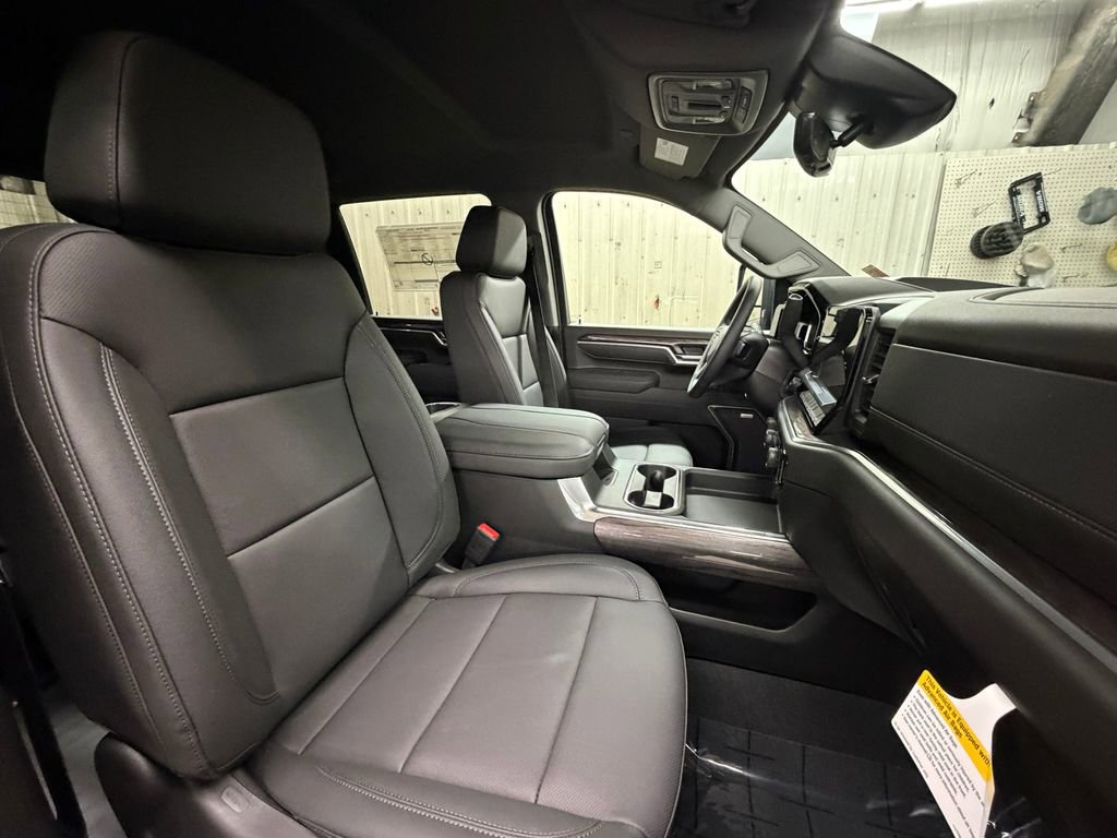 New 2026 Chevrolet Silverado 3500 LTZ w/ LTZ Convenience Package image 4