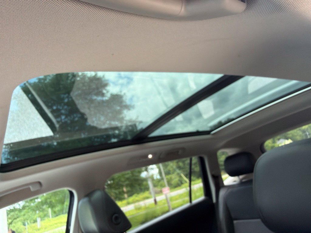 Used 2018 Volkswagen Tiguan SEL AWD/4WD image 48