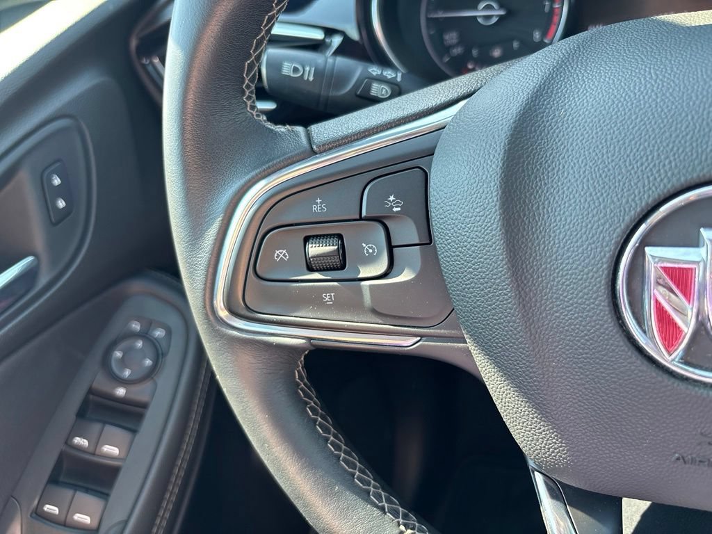 Used 2021 Buick Encore GX Preferred w/ Sport Touring Package FWD image 30