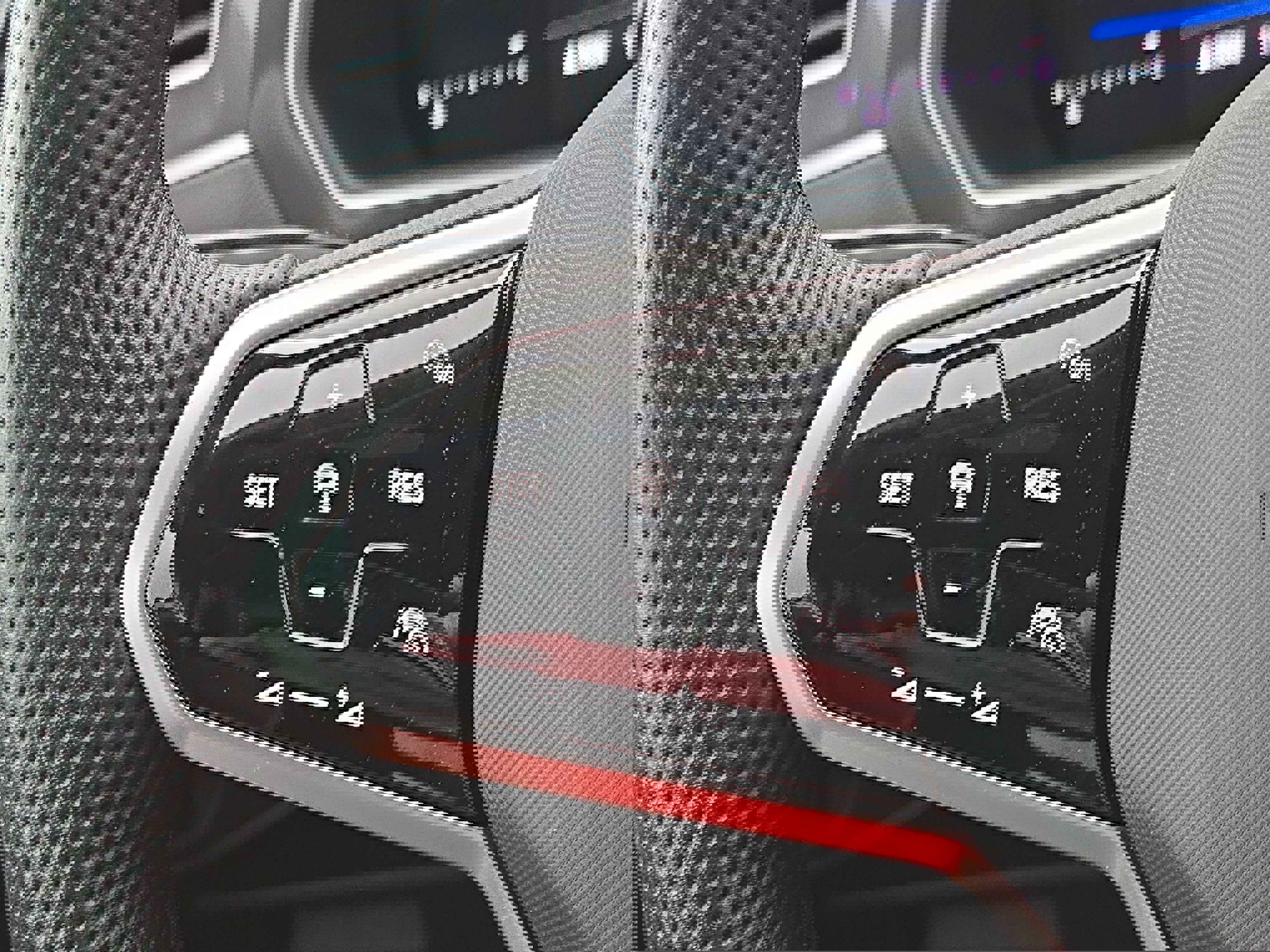 Certified 2024 Volkswagen Tiguan SE R-Line image 18