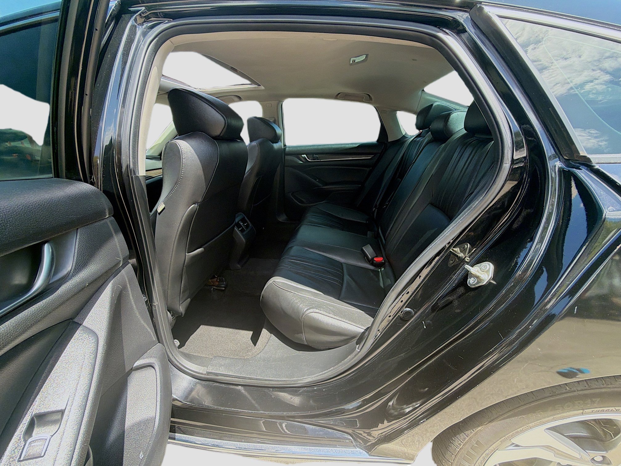 Used 2019 Honda Accord EX-L image 25