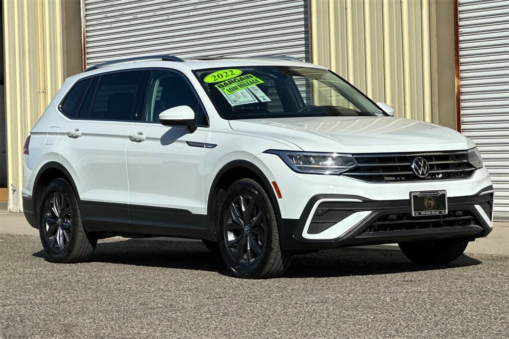 Used 2022 Volkswagen Tiguan SE image 8