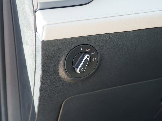 Used 2025 Volkswagen Taos SEL w/ Black Wheel Plus Package image 29