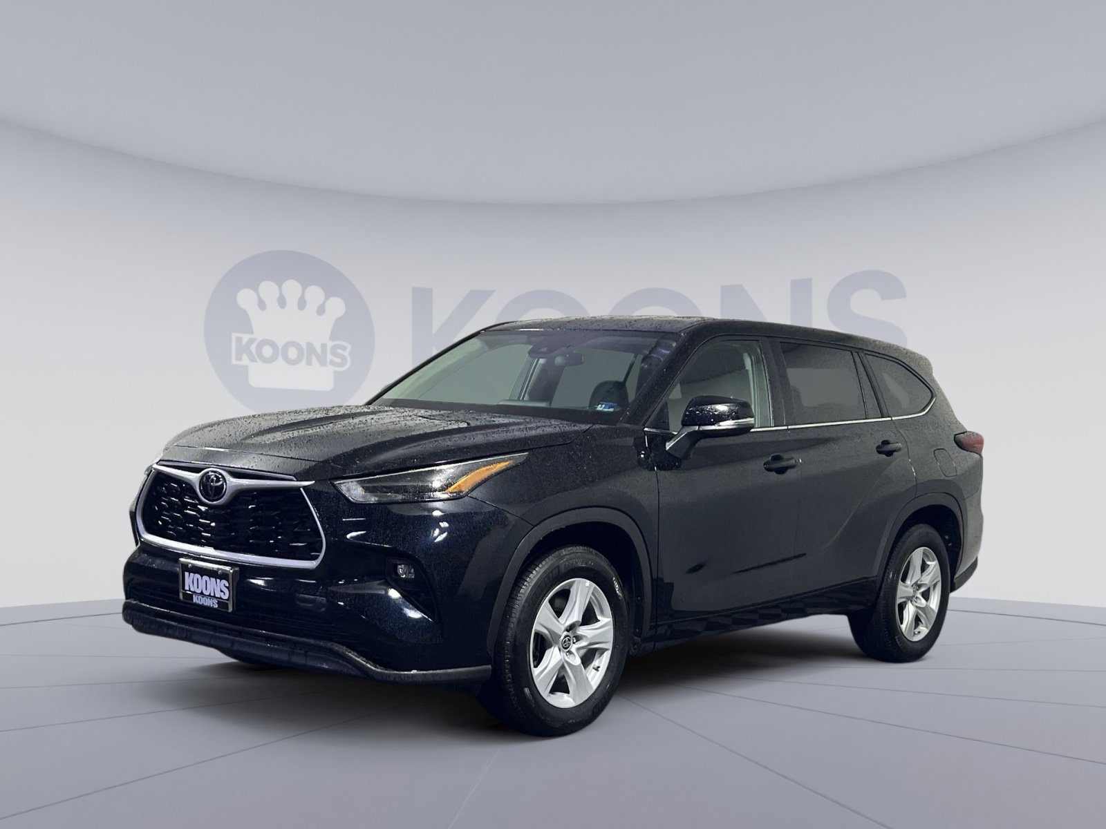 Used 2025 Toyota Highlander LE