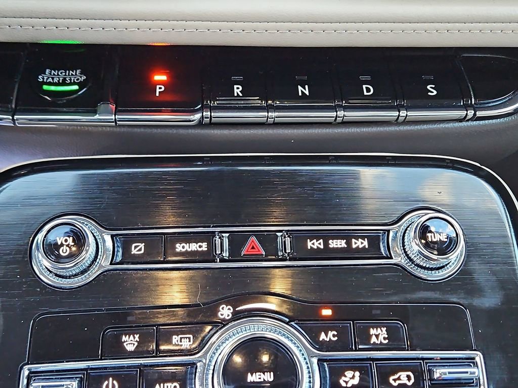 Used 2021 Lincoln Nautilus Reserve w/ Equipment Group 201A image 17