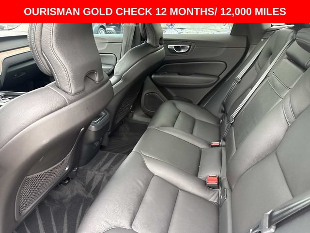 Used 2021 Volvo XC60 T5 Momentum w/ Premium Package FWD image 17