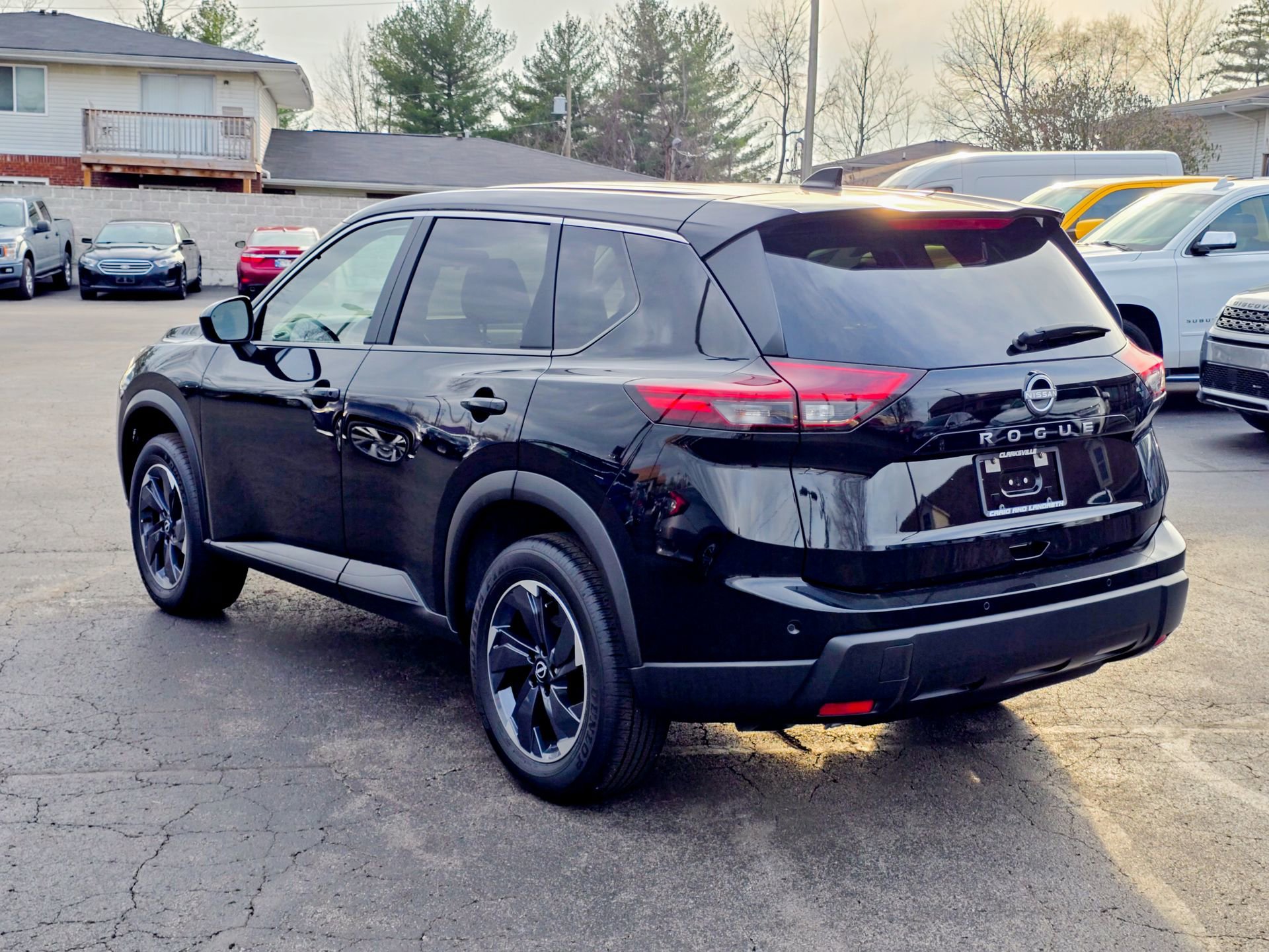 Used 2025 Nissan Rogue SV image 12