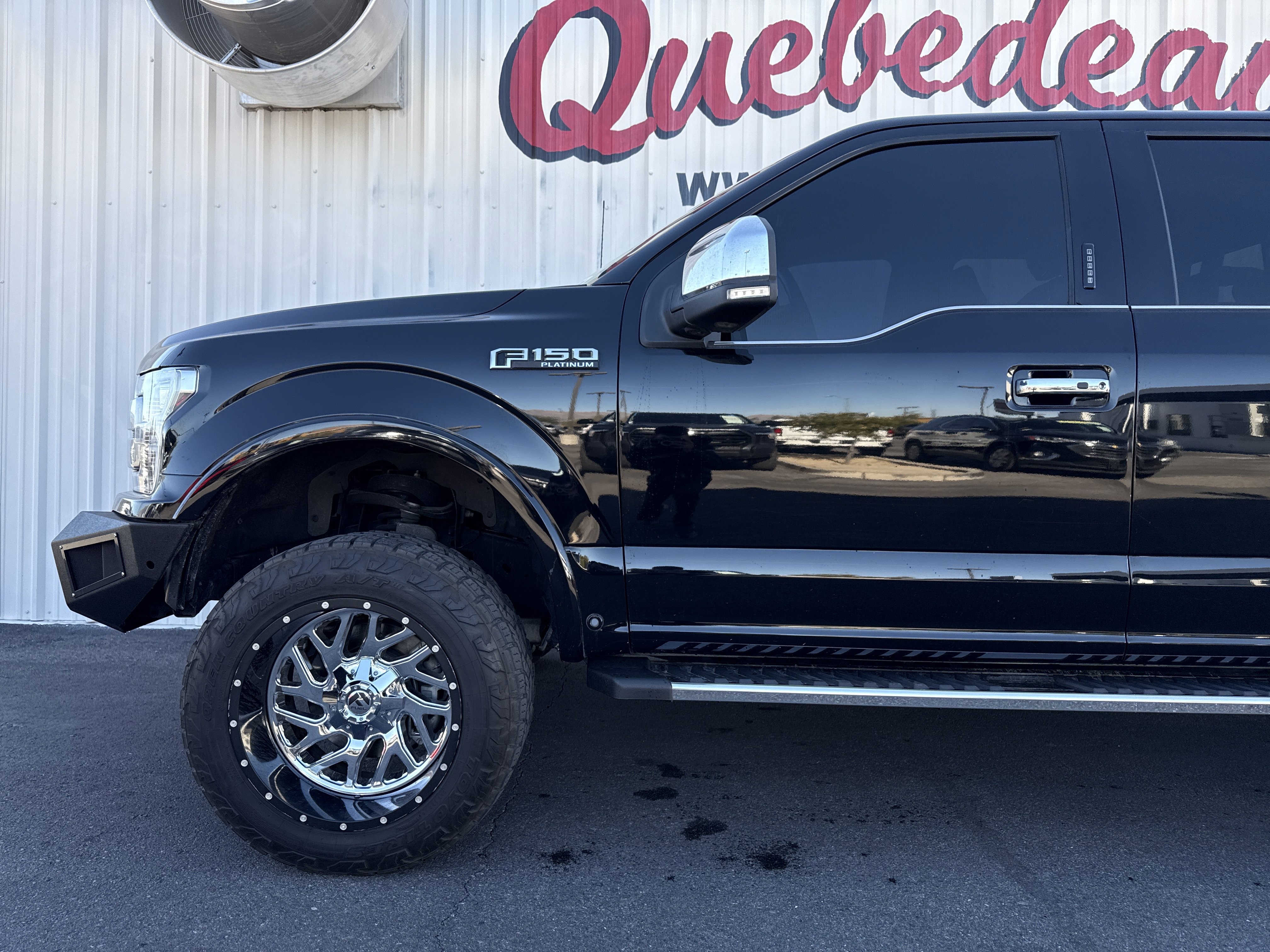 Used 2018 Ford F150 Platinum w/ Equipment Group 701A Luxury image 4