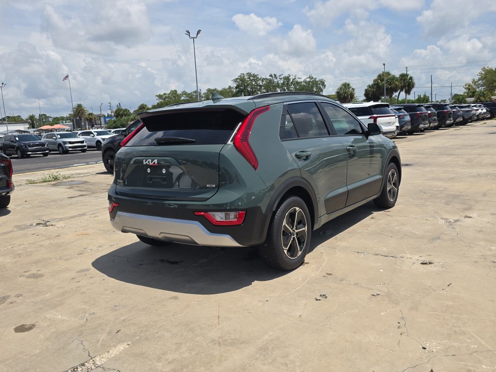 New 2026 Kia Niro EX FWD image 8
