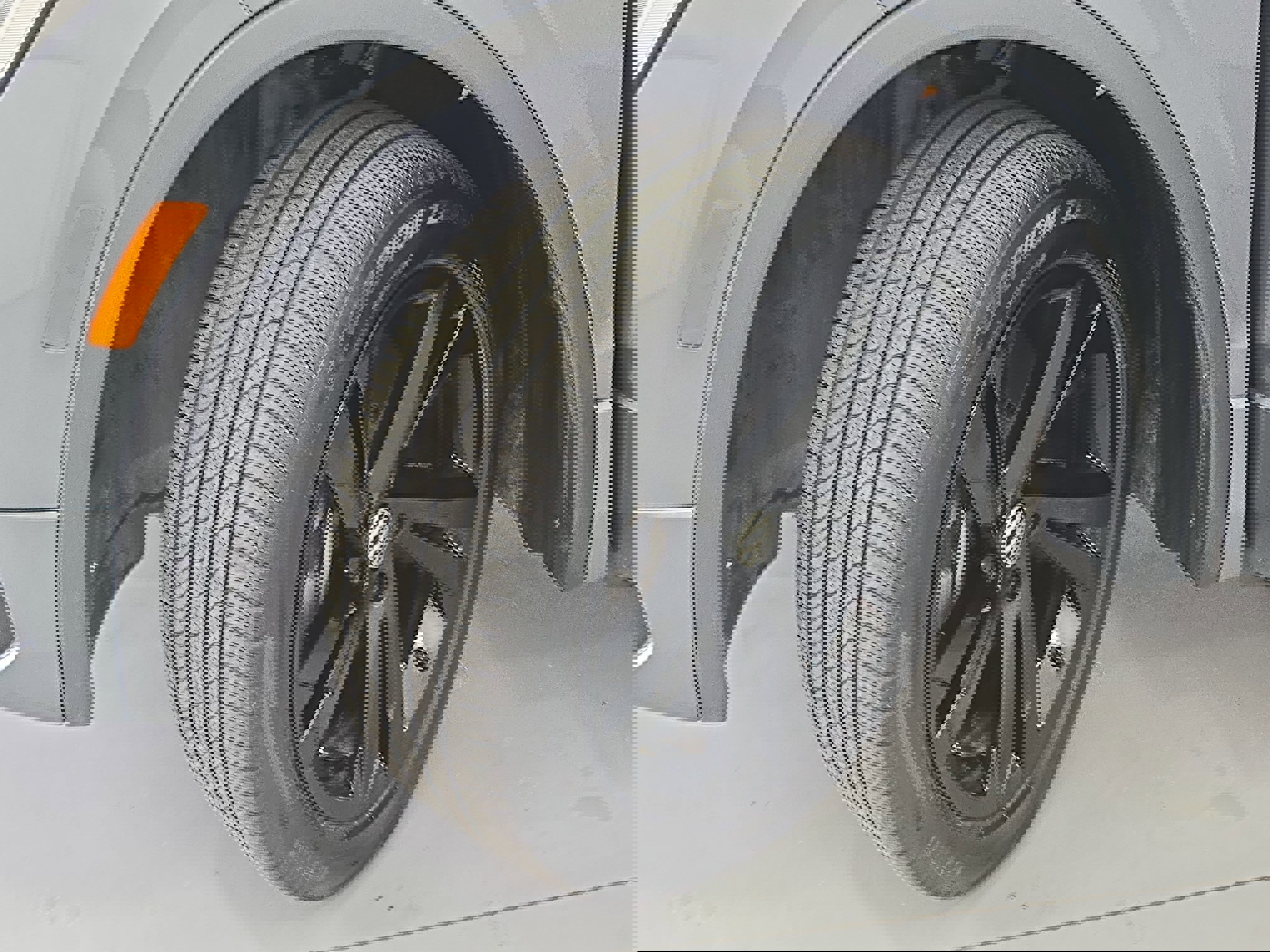 Certified 2024 Volkswagen Tiguan SE R-Line image 33