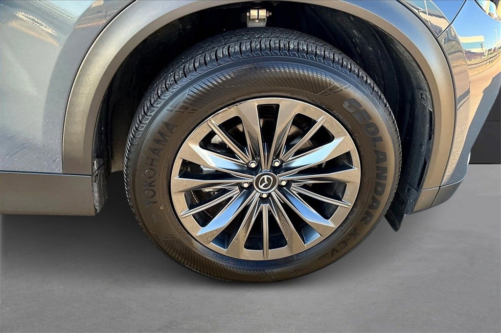 Certified 2025 MAZDA CX-70 3.3 Turbo w/ Preferred Package image 9