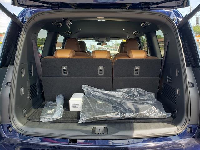 New 2025 Nissan Armada SL w/ Captain's Chari Seat Package image 6
