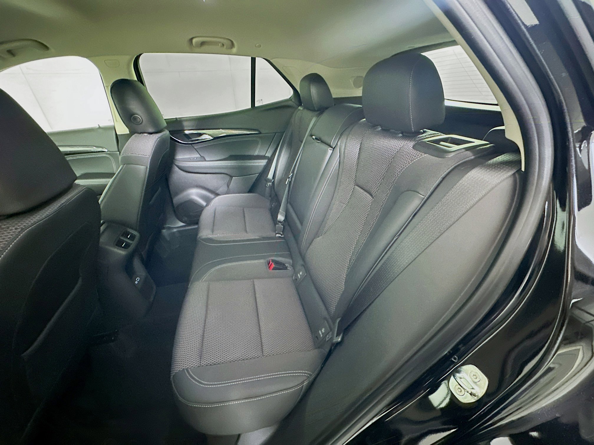 Used 2022 Buick Envision Preferred image 27