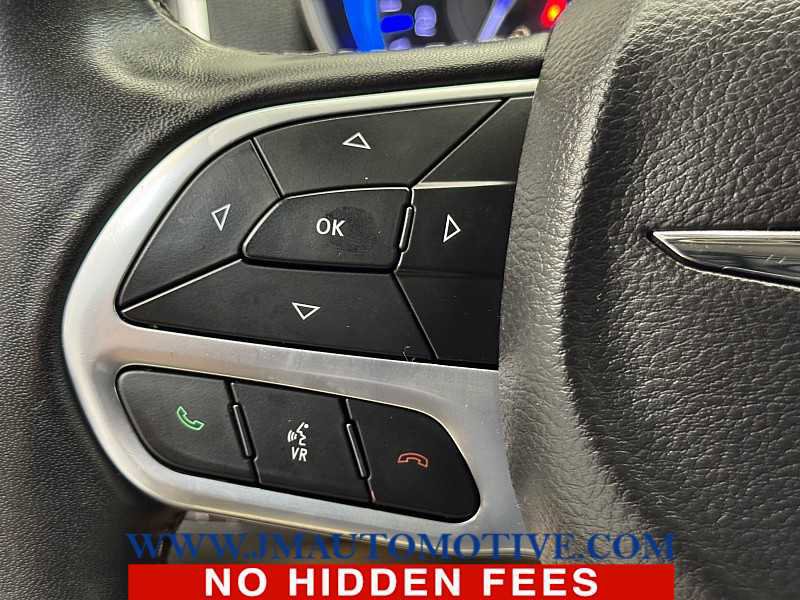 Used 2019 Chrysler 300 Limited w/ Safetytec Plus Group image 44