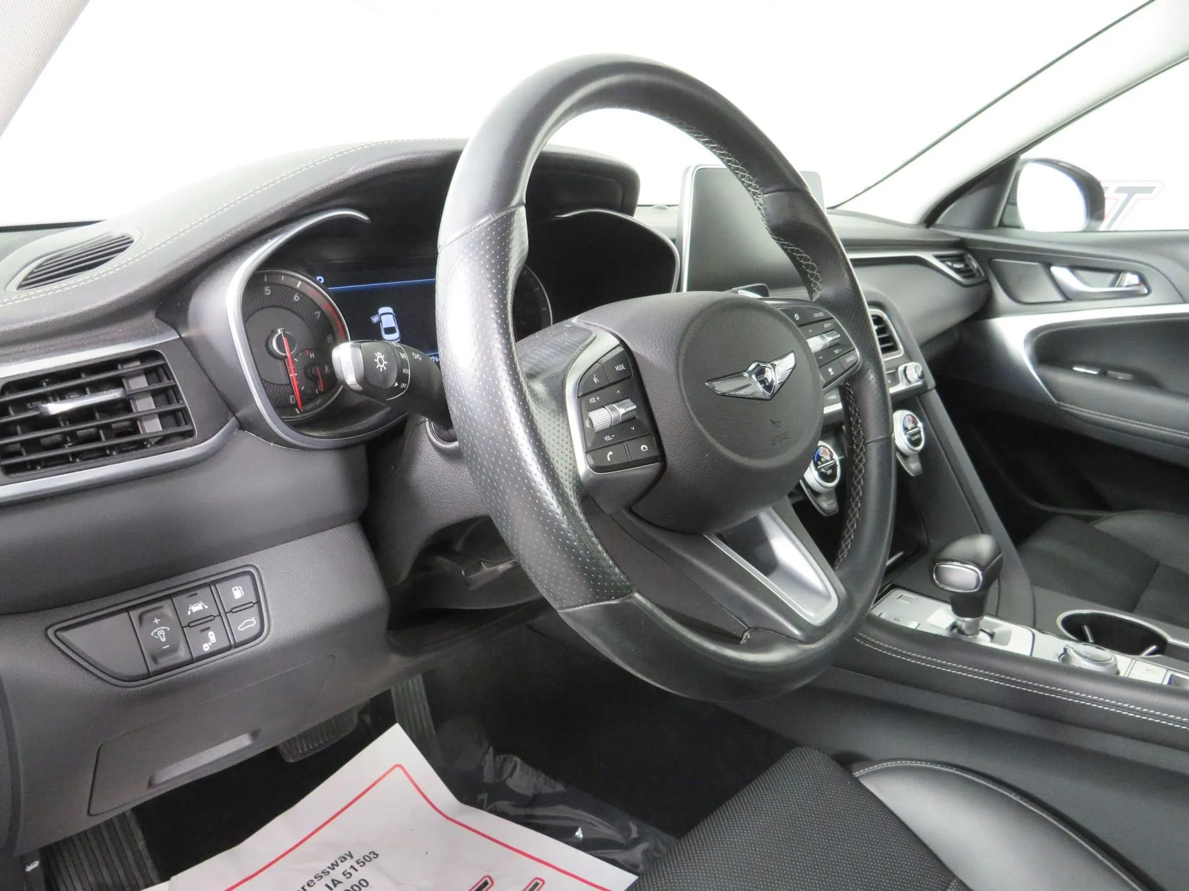 Used 2019 Genesis G70 2.0T Advanced image 10