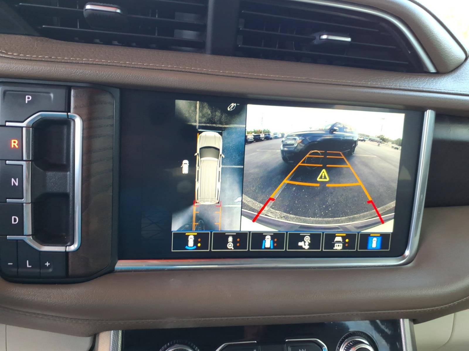 Used 2022 GMC Yukon XL Denali AWD/4WD image 20